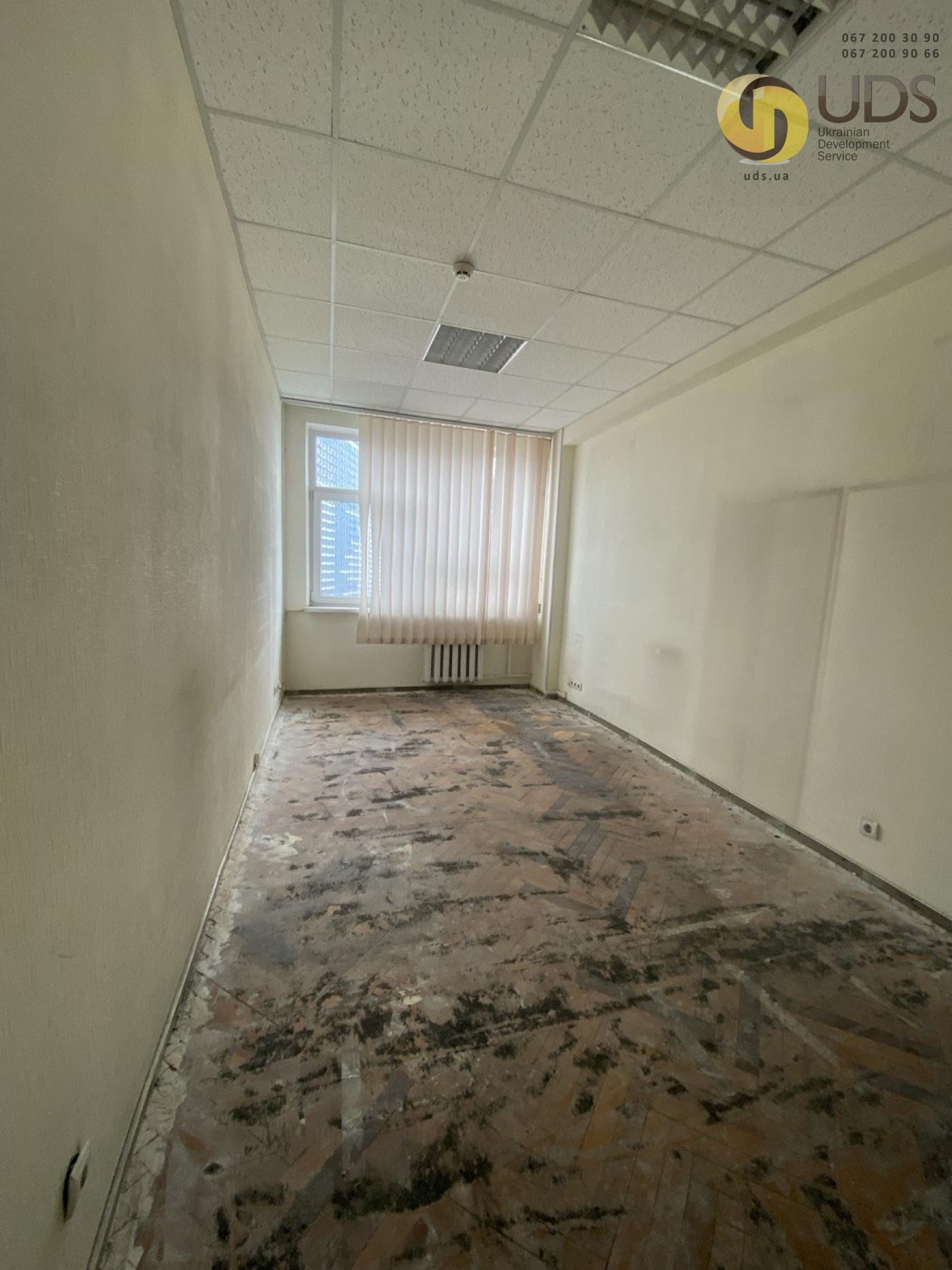 Оренда офісу  33,6 м² вул. Євгенія Сверстюка, 23