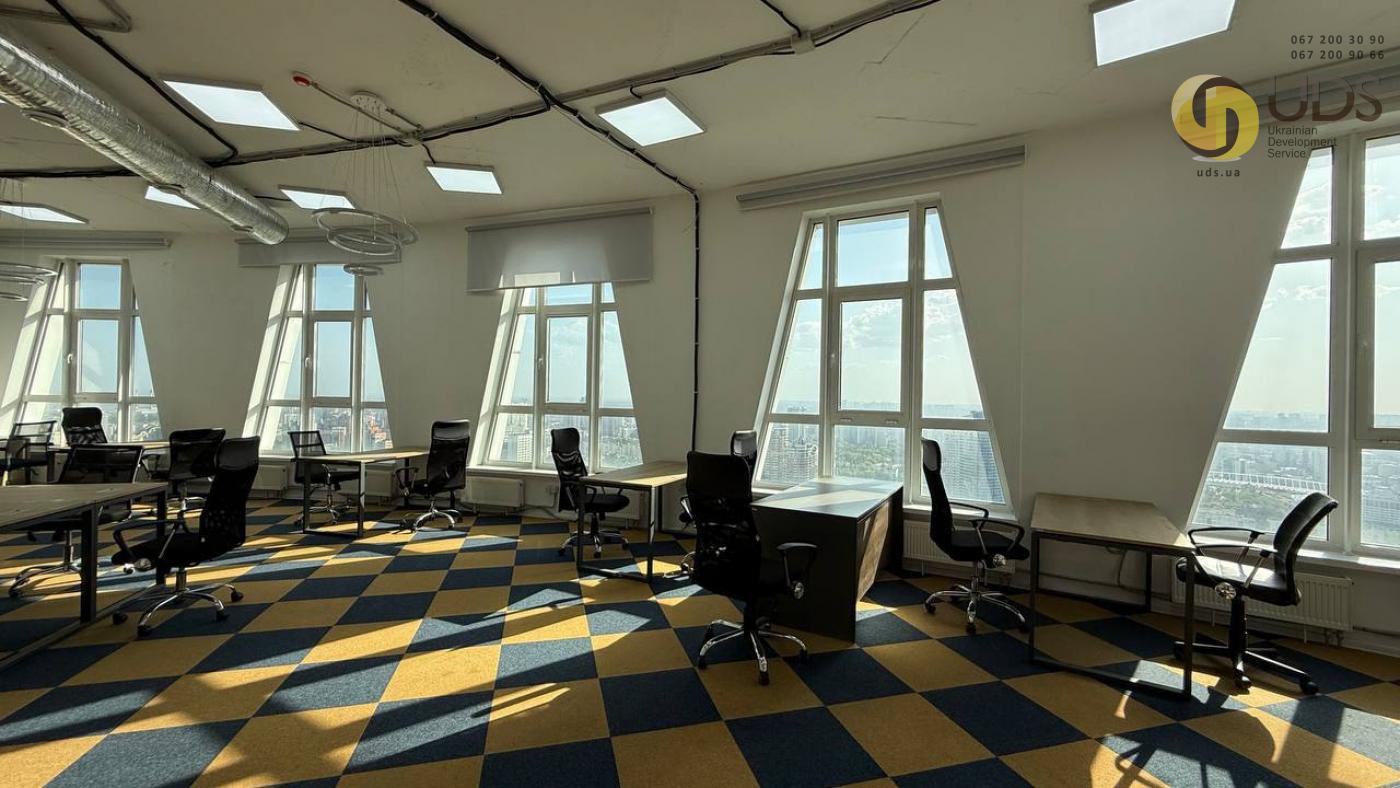 Оренда на Кловському узвозі, 7 офіс на 241,1 м², від власника