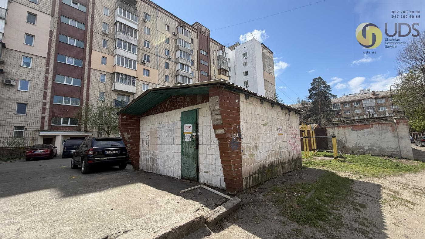 Оренда на вул. Юрія Литвинського, 58-А склад на 20.60 м², без комісії