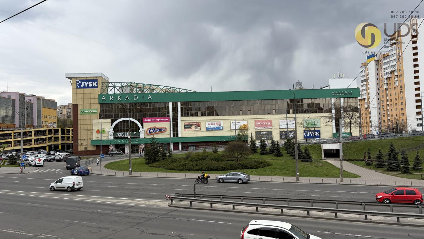 Продам в ТЦ Аркадія н/ф на 559 м² з 15% річних