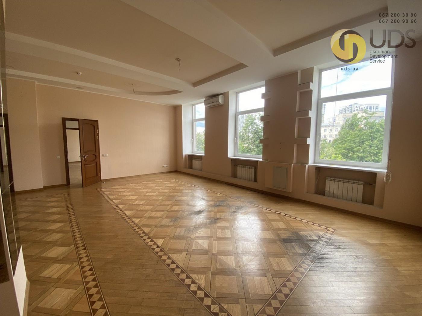  Оренда на вул.Михайла Коцюбинського 1 офіс на 381.3 м², від власника