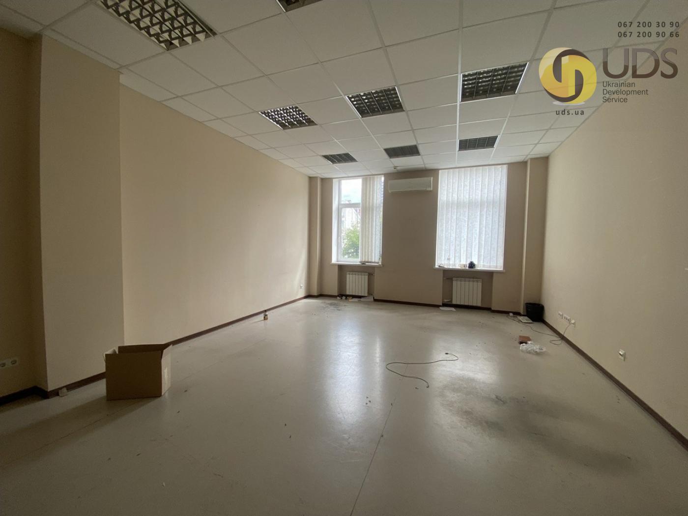  Оренда на вул. Михайла Коцюбинського 1 офіс на 34.5 м², без комісії