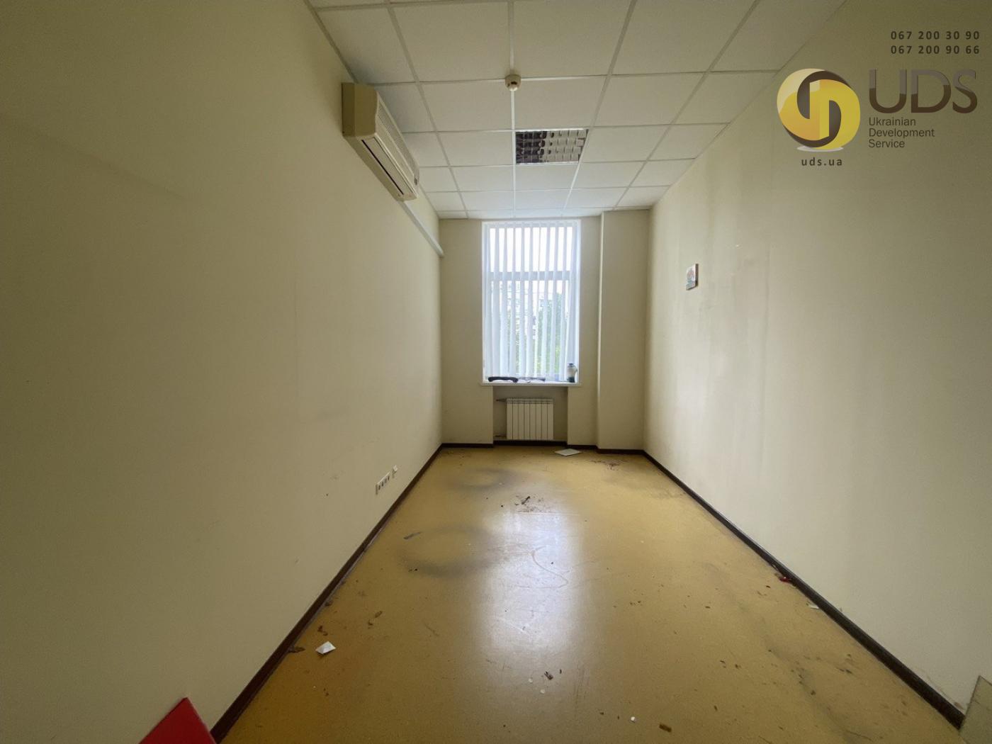 Оренда на вул. Михайла Коцюбинського 1 офіс на 13.6 м², без комісії