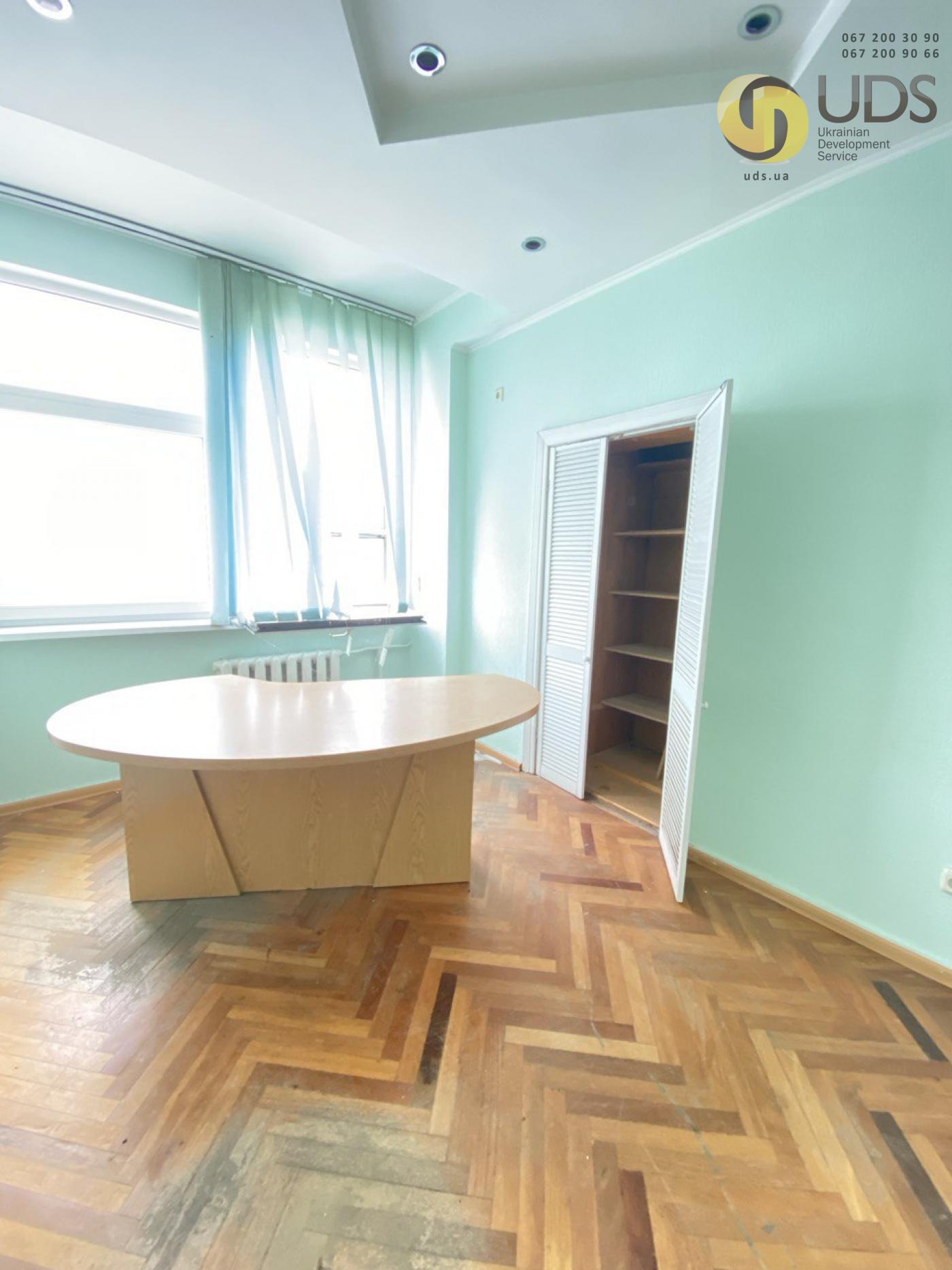 Оренда офісу на вул. Євгенія Сверстюка,23 на 33,9 м² фотографія