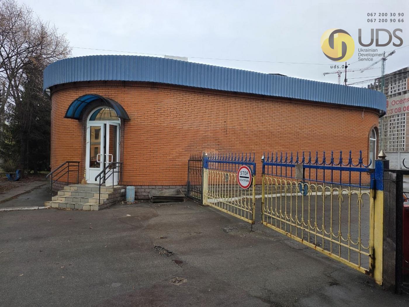 Оренда складу на вул. Фанерна, 1 на 258,4 м², без комісії