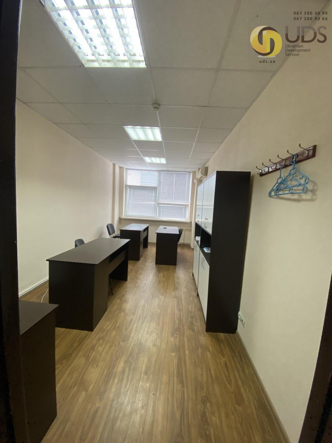 Оренда офісу на вул. Євгенія Сверстюка,23 на 16,3 м², без комісії фотографія