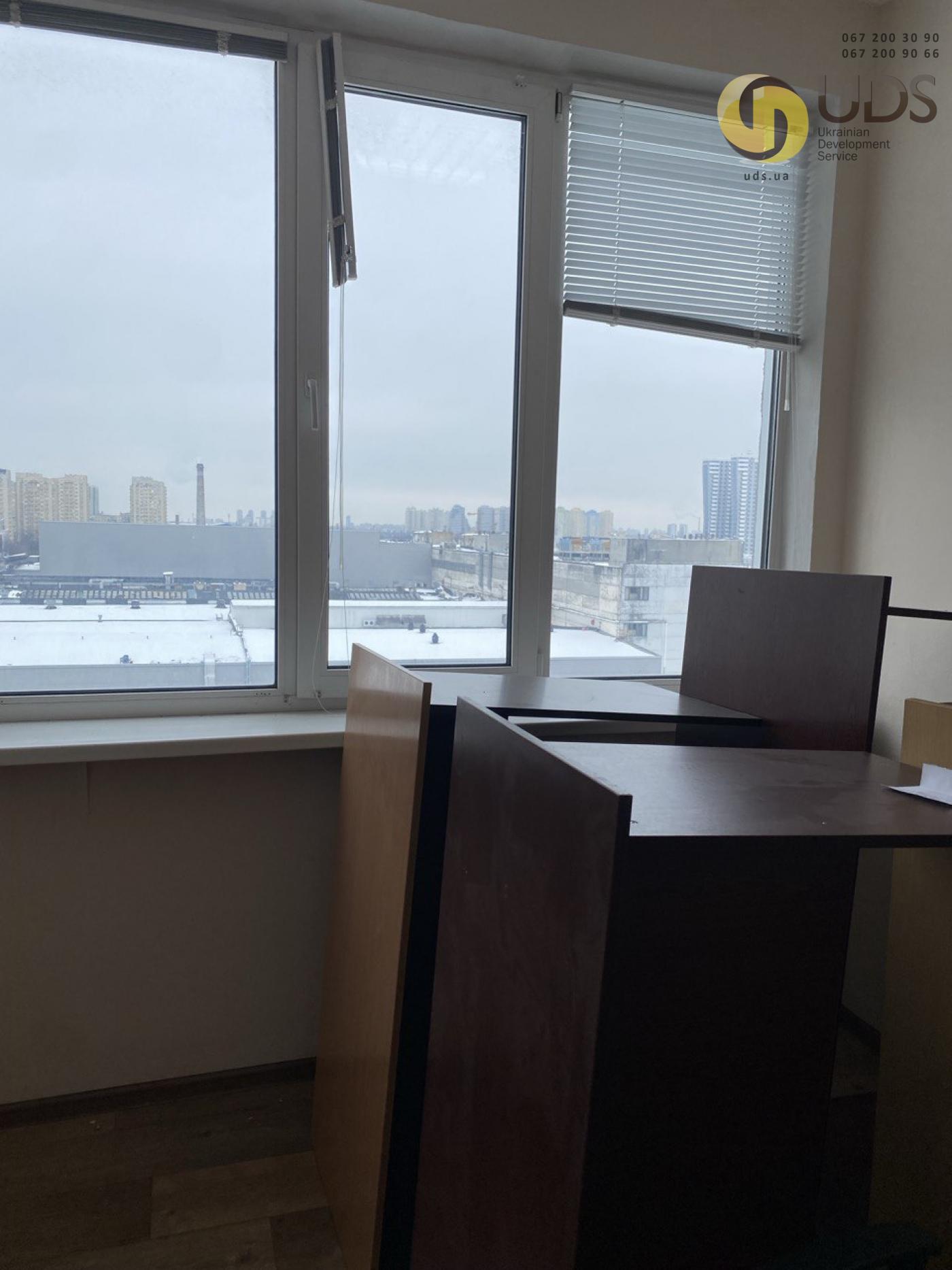  Оренда офісу на вул. Євгенія Сверстюка,23 на 34,3 м² фотографія