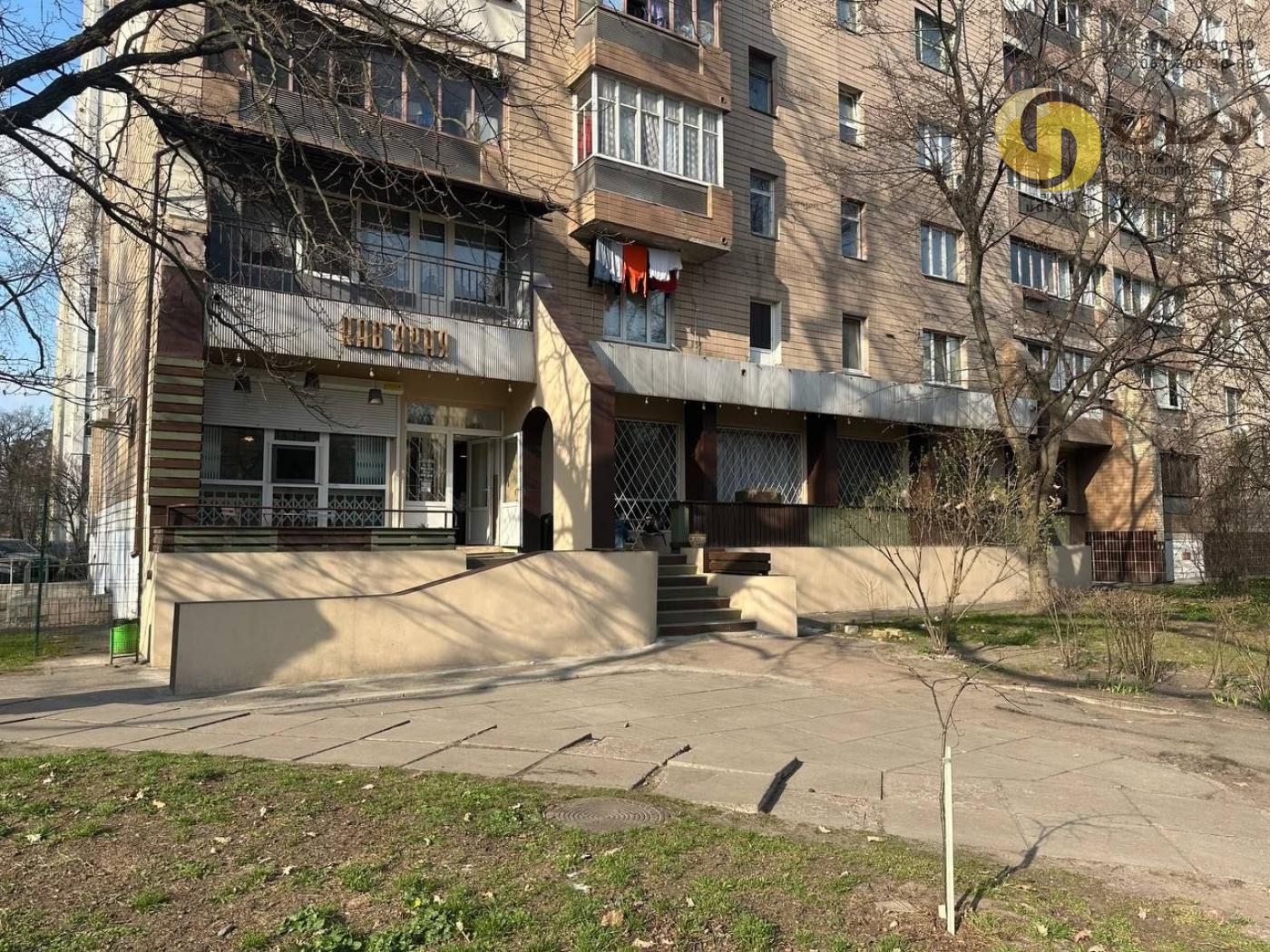 Оренда торгового приміщення вул. Верховинна, 18