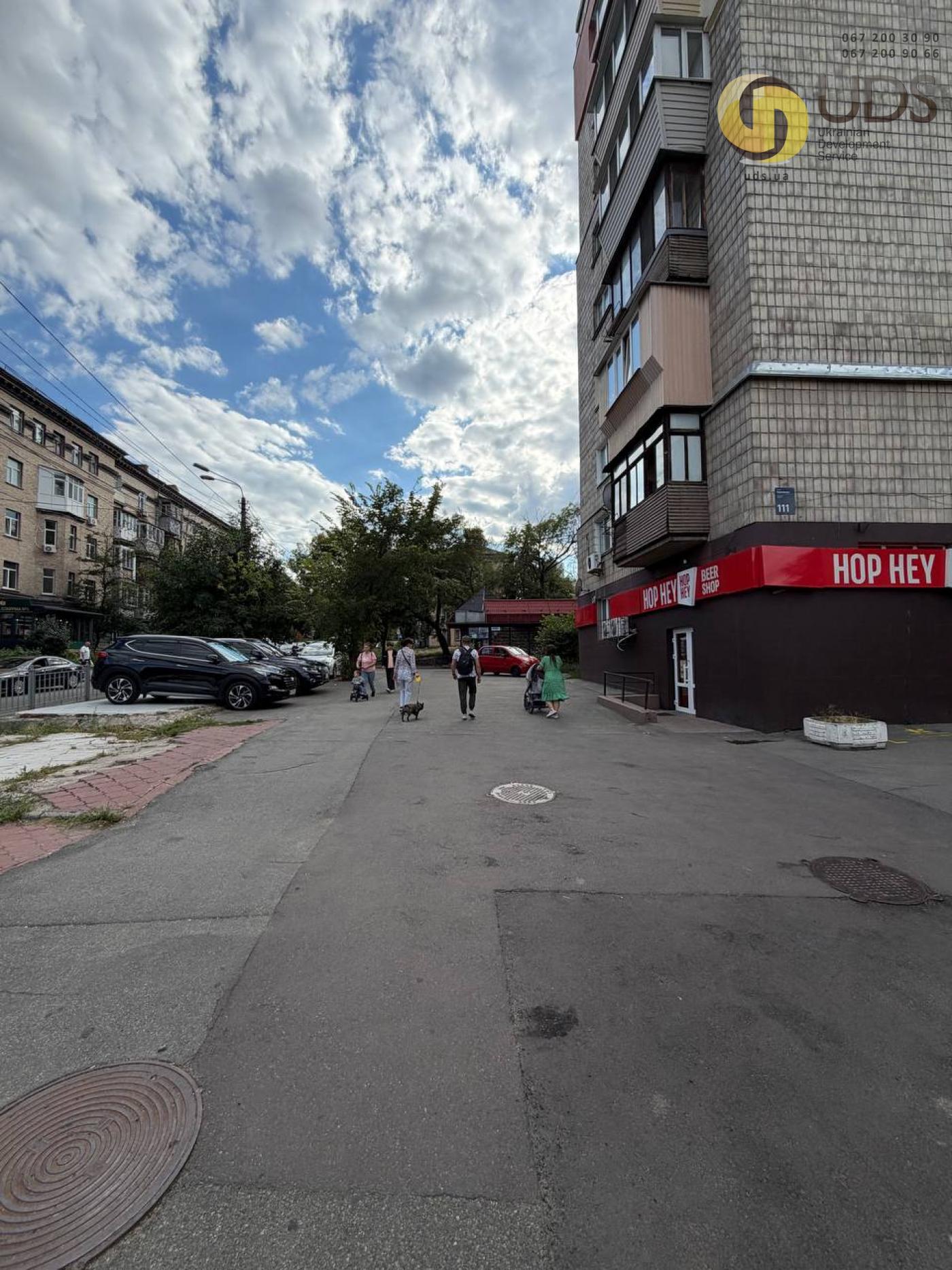 Оренда на вул. Кирилівська, 111 приміщення на 10 м², без комісії