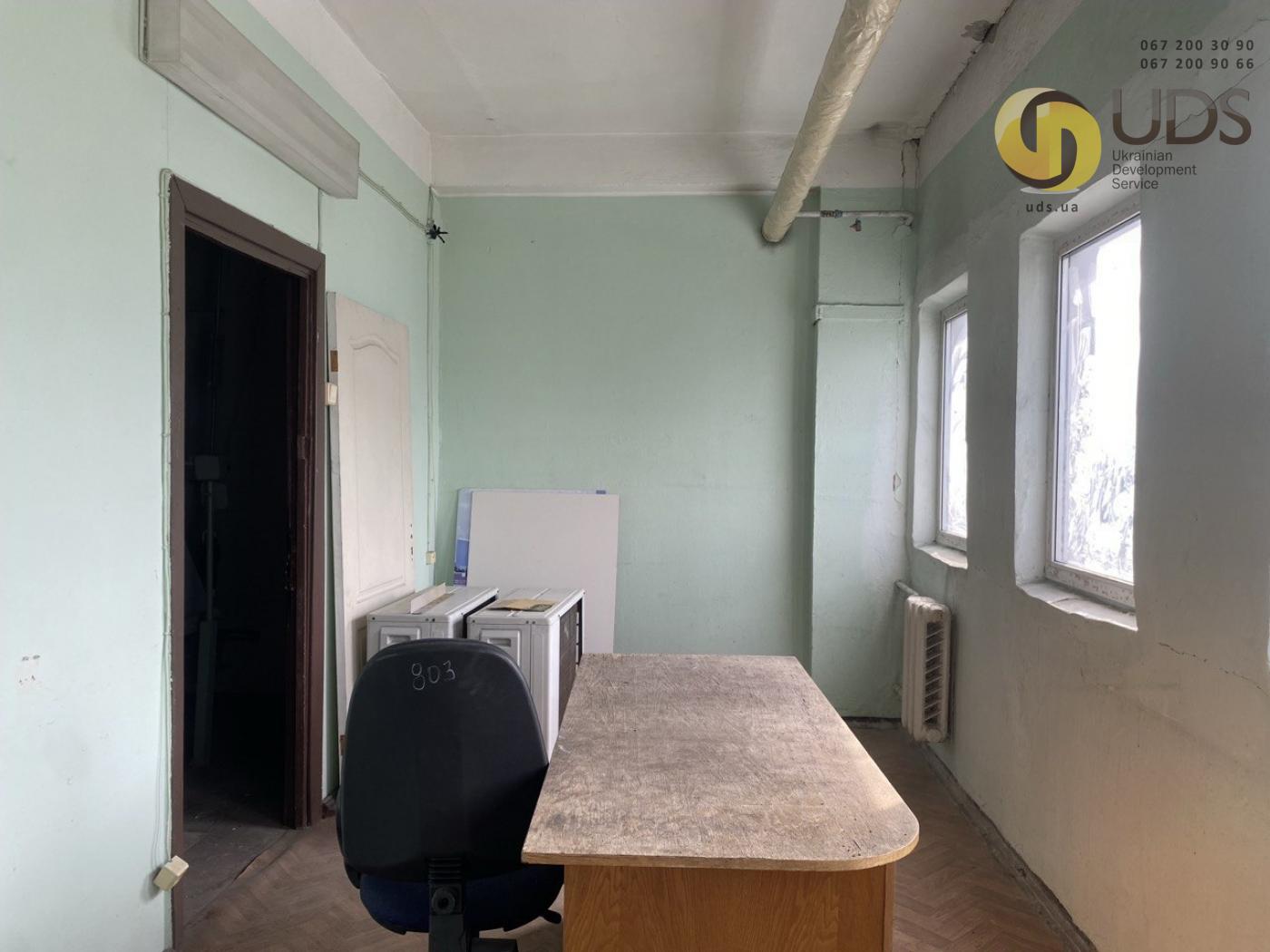 Оренда складу на вул. Євгенія Сверстюка,23 на 30,5 м², вигідно