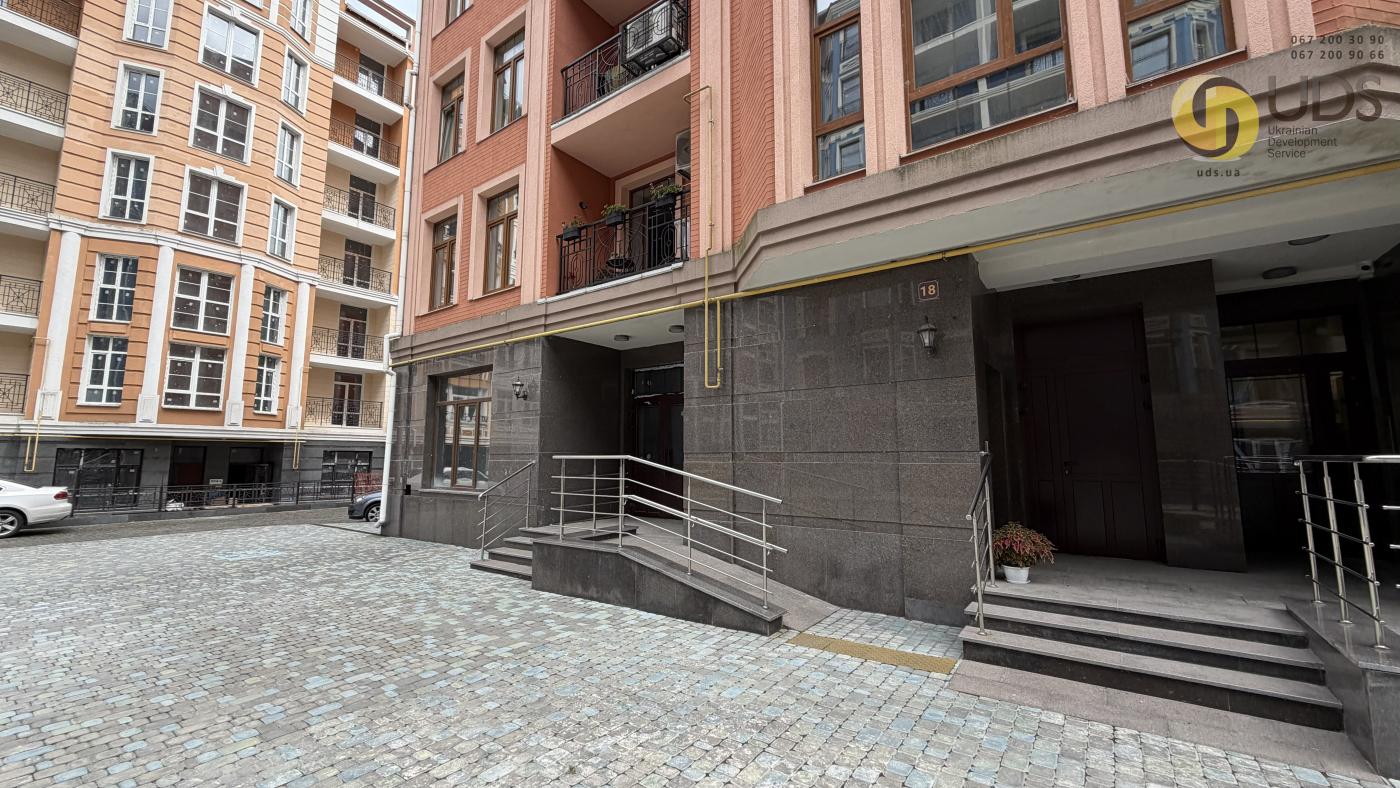 Оренда приміщення на вул. Дегтярна, 18 на 121,2 м², від власника