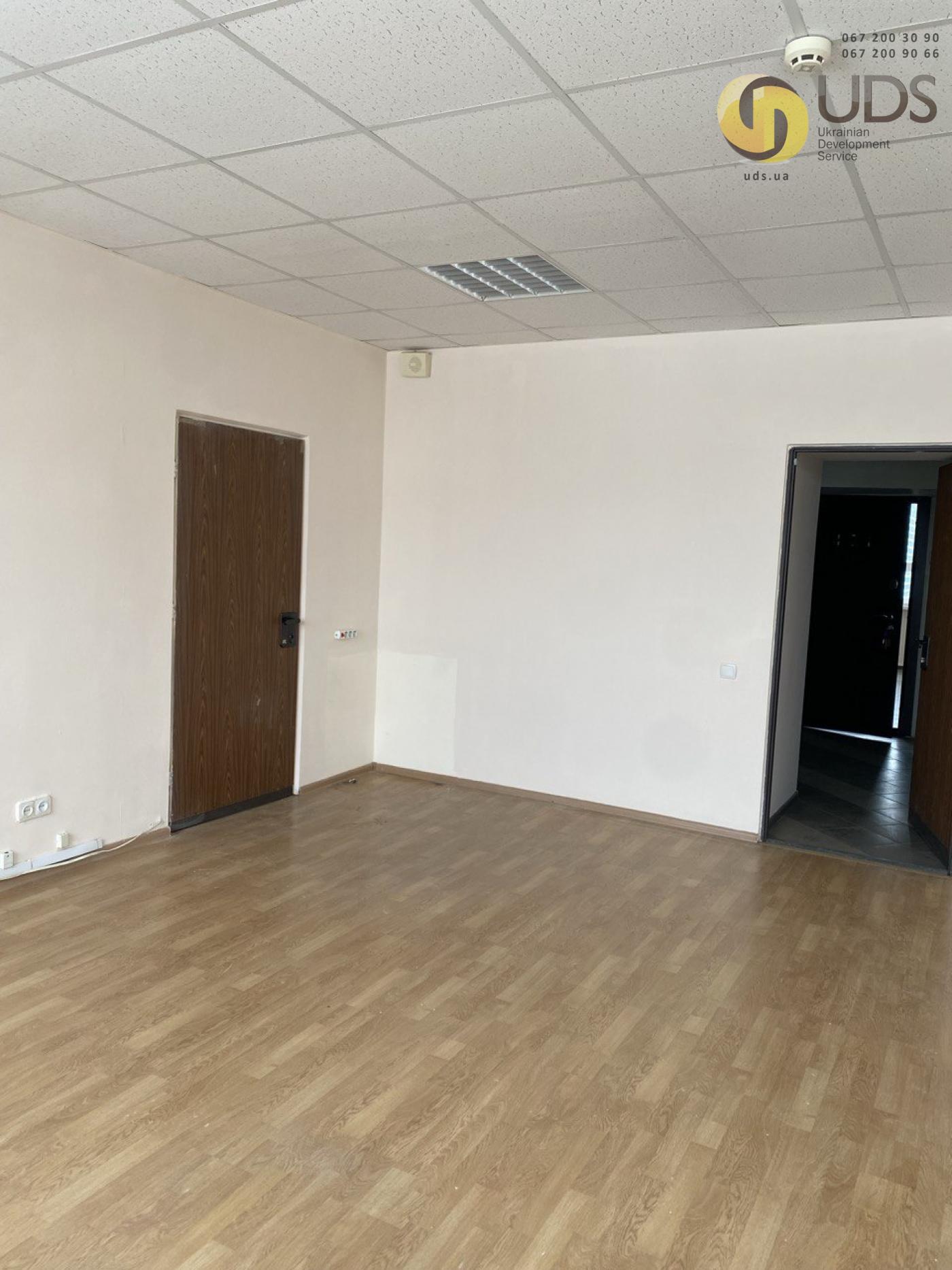 Оренда офісу на вул. Євгенія Сверстюка,23 на 33.9 м², без комісії