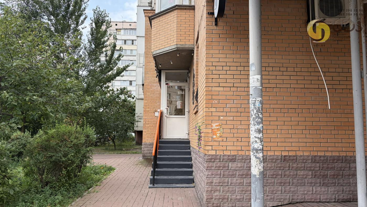 Оренда на вул. Срібнокільська, 24 приміщення на 30,7 м², супервигідно