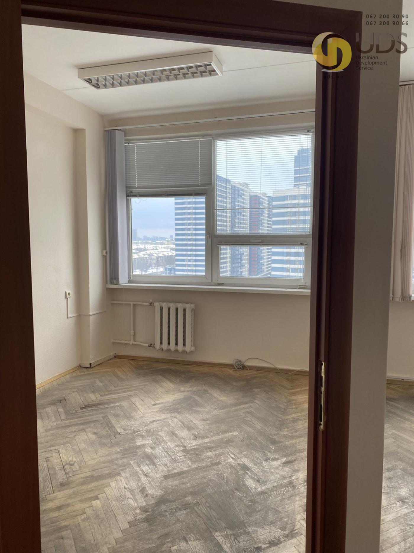 Оренда офісу на вул. Євгенія Сверстюка,23 на 33,9 м², без комісії  фотографія